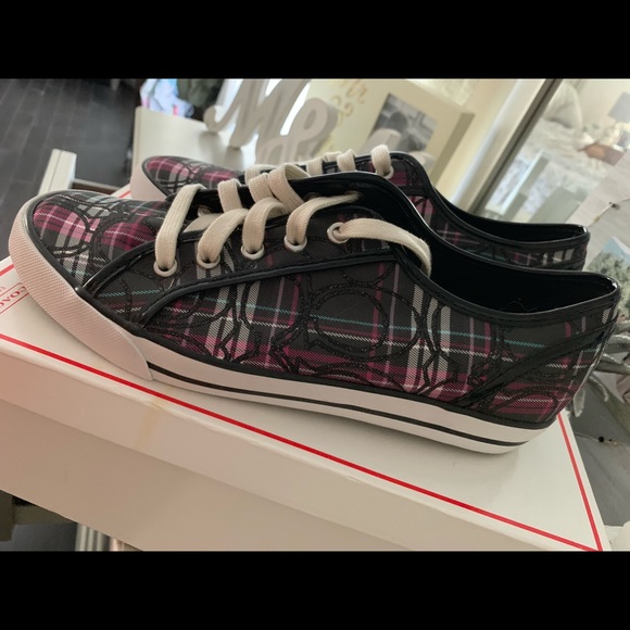 NEW Coach shoes - Picture 4 of 4